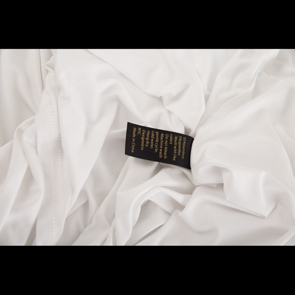 KING NEW YORK, V-NECK T-SHIRT, WHITE - Picture 4 of 13